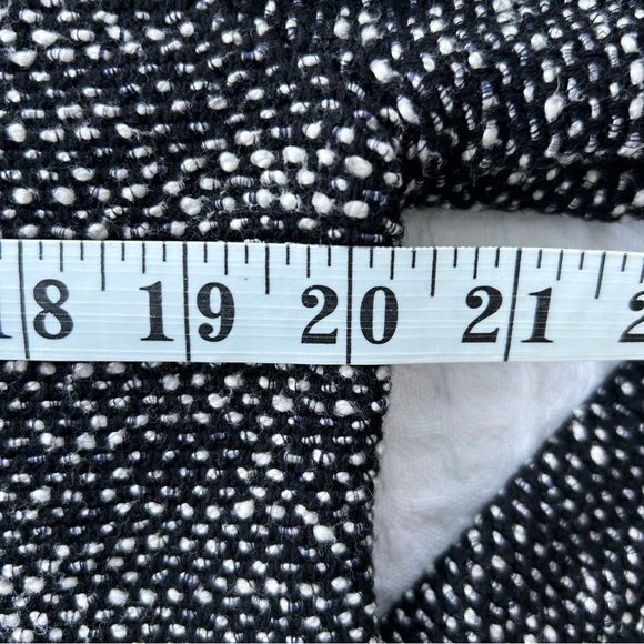 Theory Vendla Wool Blend Black & White Tweed Fringe Hem Lightweight Sweater - Picture 8 of 9